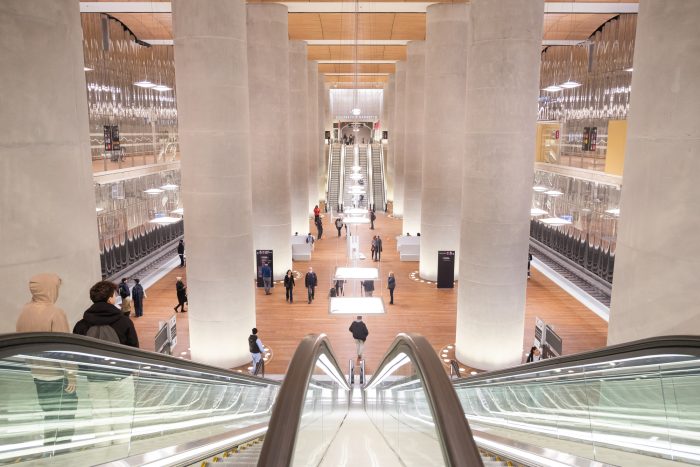 Hall de la gare de La Défense - Grande Arche